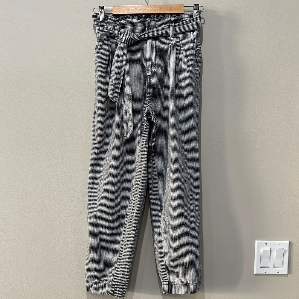 Loft Gray Striped Paper Bag Pants in size XSP